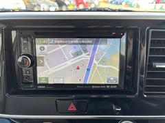 仕事にもプライベートにもあると便利なナビ付のお車です！ＳＤナビのでデータ量を増やせるのも魅力！最新地図データもサイトからダウンロードも可能。後から買うと高いので最初から付いているとお得ですね〜♪ 3