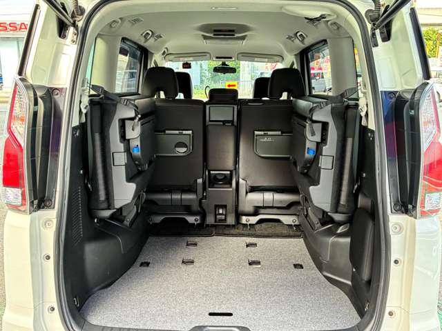 セレナ ２．０　ハイウェイスター　プロパイロット　エディション　４ＷＤ　純正９インチナビ　後席モニター　プロパイ（15枚目）