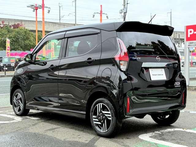 【無料で１年保証付き】１年間の期間内であれば走行距離は無制限。全国の日産ディーラーで対応可能です。安心してお乗りください。