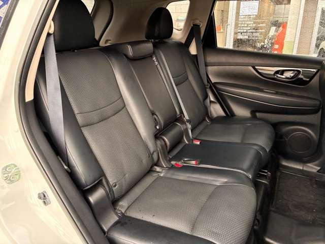 エクストレイル ２．０　２０Ｘｉ　２列車　４ＷＤ　プロパイロット　純正９インチナビ（8枚目）