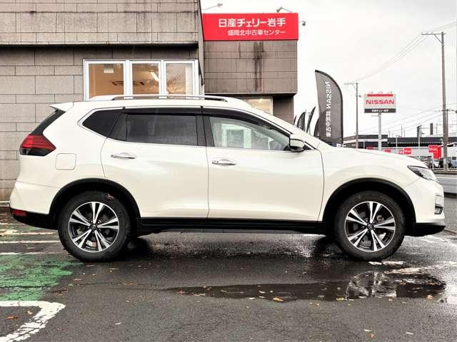 エクストレイル ２．０　２０Ｘｉ　２列車　４ＷＤ　プロパイロット　純正９インチナビ（17枚目）