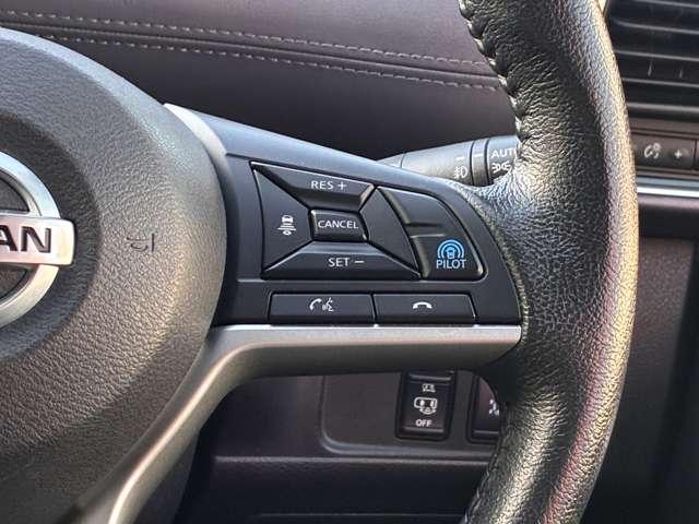 セレナ ２．０　ハイウェイスター　Ｖ　４ＷＤ　プロパイロット　純正９インチナビ（6枚目）