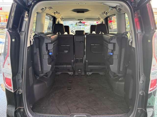 セレナ ２．０　ハイウェイスター　Ｖ　４ＷＤ　プロパイロット　純正９インチナビ（15枚目）