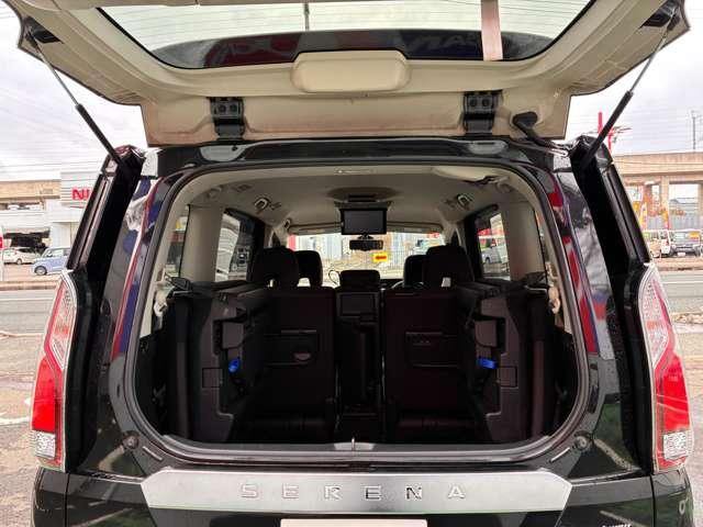 セレナ 2.0 ハイウェイスター 4WD プロパイロット 純正9インチナビ(17枚目)