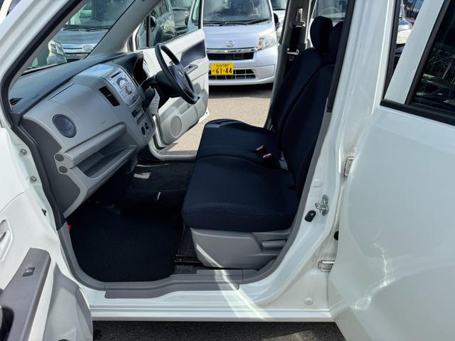 ワゴンR FX 90531km 4WD AC PS PW SRSエアバック ABS キーレスキー シートヒーター 盗難防止システム 衝突安全ボディ ベンチシート フルフラット CD 取扱説明書 社外アルミホイール(12枚目)