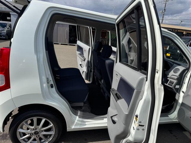 ワゴンR FX 90531km 4WD AC PS PW SRSエアバック ABS キーレスキー シートヒーター 盗難防止システム 衝突安全ボディ ベンチシート フルフラット CD 取扱説明書 社外アルミホイール(13枚目)