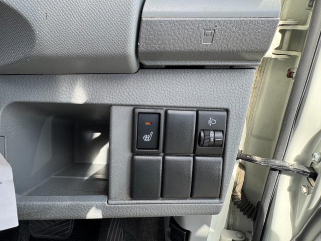 ワゴンR FX 90531km 4WD AC PS PW SRSエアバック ABS キーレスキー シートヒーター 盗難防止システム 衝突安全ボディ ベンチシート フルフラット CD 取扱説明書 社外アルミホイール(23枚目)