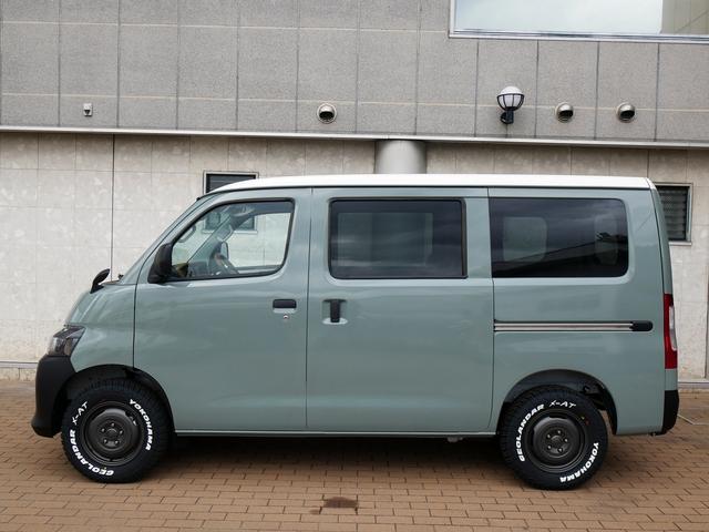 タウンエースバン ＧＬ　ベッドキット付き　車中泊　オールペイント（16枚目）
