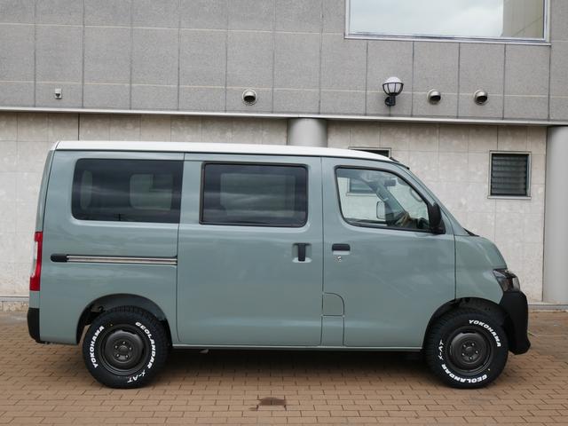 タウンエースバン ＧＬ　ベッドキット付き　車中泊　オールペイント（17枚目）