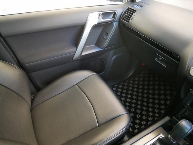 TX 中古車金利1.9パーセント TX 2.7Lガソリン 7人乗り 2インチUP オールドマンエミューコイル&ショック新品 グリルガード RHINOフラットラック NITTOトレイルグラップラーMT ブラッ(65枚目)