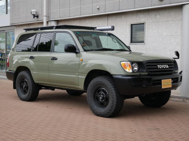 203-009 1/18 トヨタ ランドクルーザー LC100 ダークグリーン 203-009 1/18 Toyota Land Cruiser LC100 Dark Green Model Car