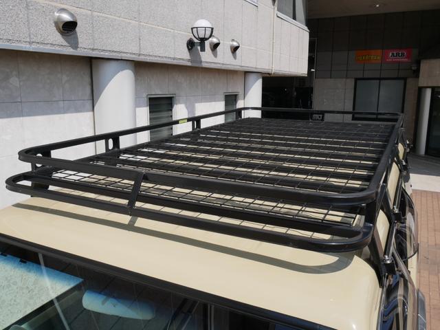 ランドクルーザー７０ バン　５速マニュアル　走行２万キロ台　前後デフロック　オプションフォグランプ　ＴＯＹＯＴＡロゴグリル　ＢＦグッドリッチＡＴ　純正１６インチＡＷ　ＴＪＭルーフラック　ＪＡＯＳリヤラダー　純正フルセグＳＤナビ＆（49枚目）