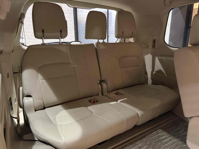 ランドクルーザー AX Gセレクション 走行2万キロ台 フルノーマル エアロステップ サイドメッキモール 純正18インチAW 純正フルセグナビ バックカメラ トヨタセーフティセンス レーダークルーズコントロール ベージュ内装(11枚目)