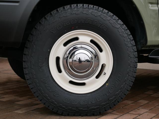 ランドクルーザープラド ＴＸ　後期型　経済的な２．７Ｌエンジン　丸目フェイス換装　ＮＥＷオールペイント：シダーグリーン　ナローボディ―仕様　ＹＯＫＯＨＡＭＡジオランダーＡ／Ｔ４　ＦＤ－ｃｌａｓｓｉｃ１６インチＡＷ　ヴィンテージブラ（8枚目）