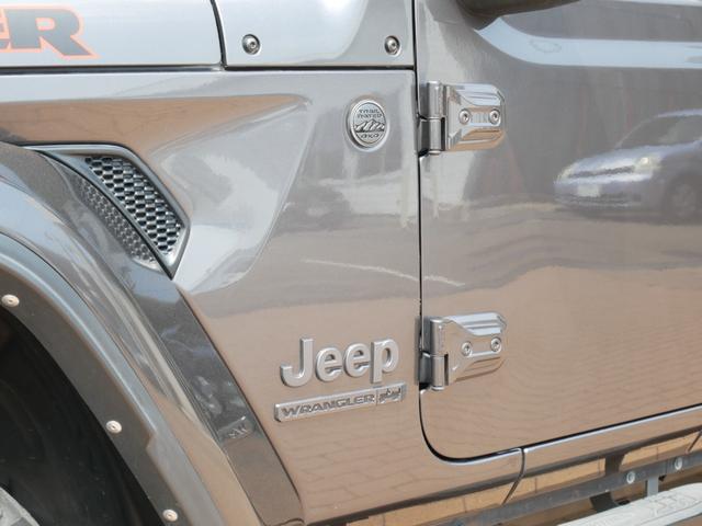 ジープ・ラングラーアンリミテッド ８０ｔｈアニバーサリーエディション　特別仕様車　全国３５０台限定　ワンオーナーＢＦグッドリッチＡＴ×専用１８インチＡＷ　ＳＭＩＴＴＹ　ＢＩＬＴルーフラック　ＦＡＢＴＥＣＨカーゴラック　Ｔｒａｉｌ　Ｒａｔｅｄバッジ　８．４インチナビゲーシ（40枚目）