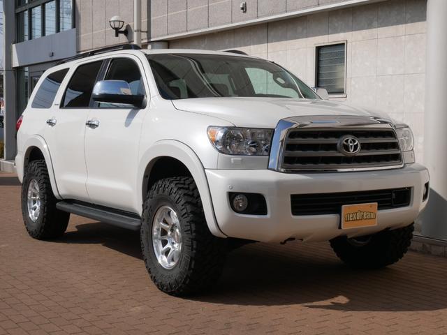 セコイア プラチナム　ＫＩＮＧ別タンク式ショック　ＴＯＴＡＬ　ＣＨＡＯＳアッパーアーム　ＮＩＴＴＯトレイルグラップラー×ＳＵＭＭＩＴ　ＯＦＦＲＯＡＤ　１７インチＡＷ　ブッシュワーカーＯＦ　ＡＬＰＩＮＥ１１インチナビ　Ｆ・Ｓ（36枚目）