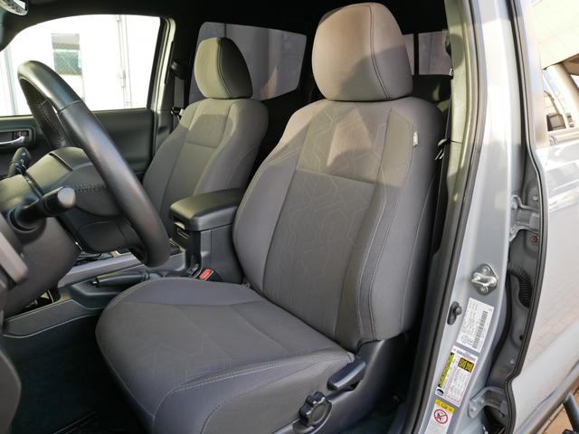 タコマ ダブルキャブ　ＴＲＤオフロード　リフトアップ　ＢＦグッドリッチＡＴ　ＭＥＴＨＯＤ　ＭＲ３０５　１６インチＡＷ　ＰＲＩＮＳＵルーフラック　ＬＥＥＲシャッター式トノカバー　ＡＬＰＩＮＥフルセグナビ　バックカメラ　トヨタセーフティセンス　（2枚目）