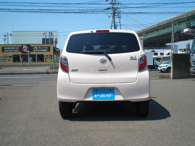 ミライース Ｇｆ　車検２年　４ＷＤ車　アイドリングストップ　横滑り防止　電動格納ミラー　オートエアコン　ＣＤ　キーレス　エンジンスターター　内外装クリーニング済（5枚目）