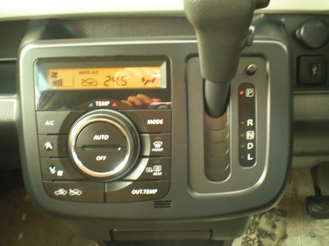 モコ Ｘ　ＦＯＵＲ　車検２年　ＣＤ　ＵＳＢ　スマートキー　プッシュスタート　シートヒーター　電動格納ミラー　バックモニター　スタッドレスタイヤ　４ＷＤ（13枚目）