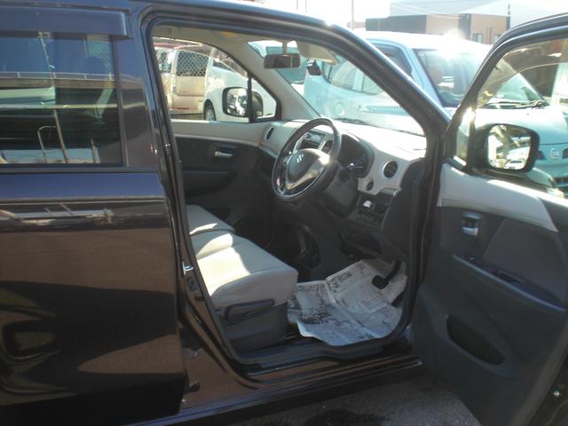 ワゴンＲ ＦＺ　車検２年　プッシュスタート　ステアリングスイッチ　シートヒーター　ドライブレコーダー　１４インチ社外アルミ　スタッドレスタイヤ　内外装クリーニング済（8枚目）