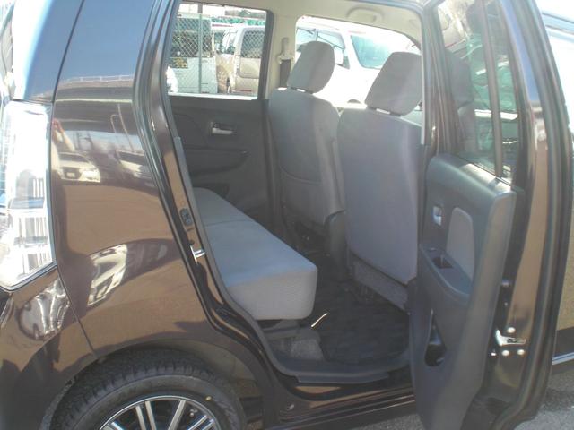 ワゴンＲ ＦＺ　車検２年　プッシュスタート　ステアリングスイッチ　シートヒーター　ドライブレコーダー　１４インチ社外アルミ　スタッドレスタイヤ　内外装クリーニング済（10枚目）