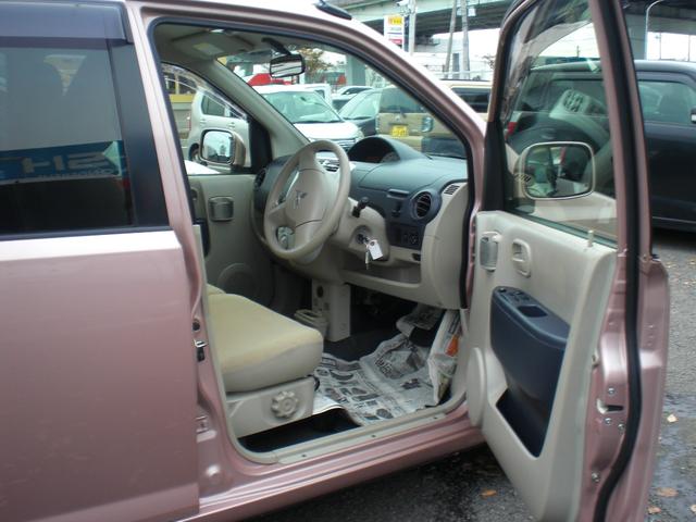 eKワゴン 車検2年 CD 電動格納ミラー キーレス 13インチ社外アルミ 内外装クリーニング済(7枚目)