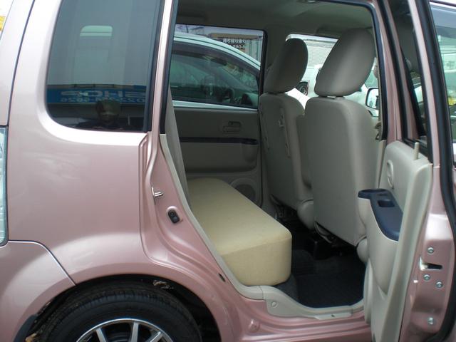 eKワゴン 車検2年 CD 電動格納ミラー キーレス 13インチ社外アルミ 内外装クリーニング済(8枚目)