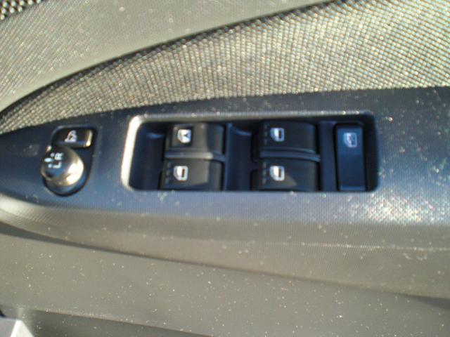 ムーヴ カスタム　Ｘ　ＳＡ　車検Ｒ８年４月　４ＷＤ　アイドリングストップ　横滑り防止　衝突被害軽減ブレーキ　プッシュスタート　電動格納ミラー　ＣＤ　スマートキー　純正アルミホイール　内外装クリーニング済（13枚目）