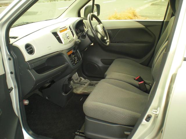 ワゴンＲ ＦＸ　４ＷＤ　ＣＤ　キーレス　シートヒーター　ＡＢＳ　アイドリングストップ　車検２年　内外装クリーニング済（8枚目）