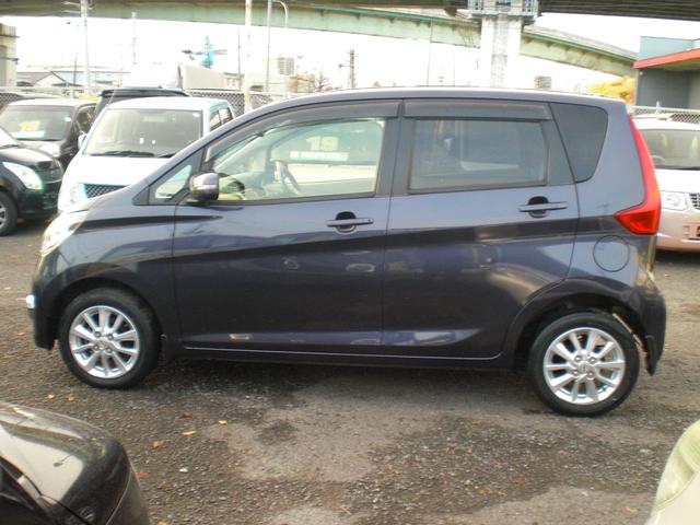 デイズ Ｘ　車検２年　バックカメラ　全周囲カメラ　アイドリング　プッシュスタート　電動格納ミラー　オートエアコン　ＣＤ　ＡＵＸ　スマートキー　純正アルミホイール　内外装クリーニング済（4枚目）