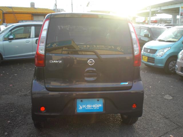 デイズ Ｘ　車検２年　バックカメラ　全周囲カメラ　アイドリング　プッシュスタート　電動格納ミラー　オートエアコン　ＣＤ　ＡＵＸ　スマートキー　純正アルミホイール　内外装クリーニング済（6枚目）