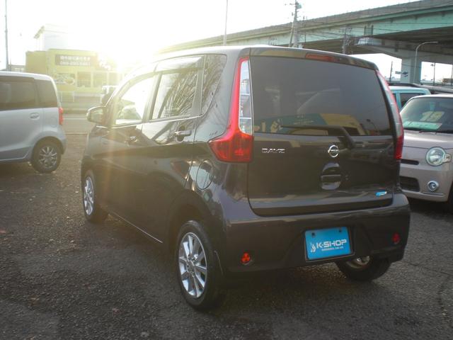 デイズ Ｘ　車検２年　バックカメラ　全周囲カメラ　アイドリング　プッシュスタート　電動格納ミラー　オートエアコン　ＣＤ　ＡＵＸ　スマートキー　純正アルミホイール　内外装クリーニング済（7枚目）