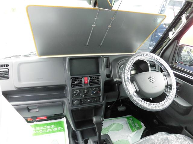 スーパーキャリイ Ｘ　４ＷＤ　届出済み未使用車　セーフティサポート付き　ＡＴ車　キーレス　エアコン　パワステ　パワーウィンドウ　スペアタイヤ　フォグランプ（3枚目）