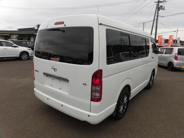 ハイエースワゴン ＧＬ　４ＷＤ　ナビ　バックカメラ　ＥＴＣ　フリップダウンモニター　パワースライドドア　オートライト　ロッドホルダー　エアコン　パワステ（5枚目）