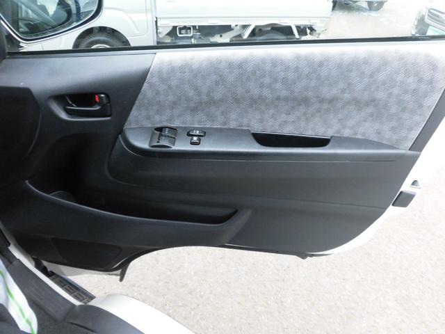 ハイエースワゴン ＧＬ　４ＷＤ　ナビ　バックカメラ　ＥＴＣ　フリップダウンモニター　パワースライドドア　オートライト　ロッドホルダー　エアコン　パワステ（21枚目）