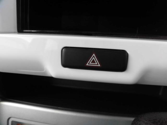 ハスラー Ｘ　４ＷＤ　ＣＤコンポ　エンジンスターター　シートヒーター　プッシュスタート　ツートンカラー　オートライト　オートエアコン　パワステ（17枚目）