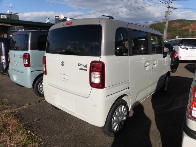 ワゴンＲスマイル ハイブリッドＳ　４ＷＤ　届出済み未使用車　セーフティサポート付き　ツートンカラー　左側パワースライドドア　プッシュスタート　オートライト　オートエアコン　パワステ（6枚目）