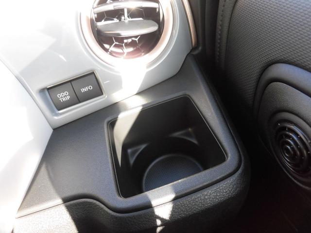 ワゴンＲスマイル ハイブリッドＳ　４ＷＤ　届出済み未使用車　セーフティサポート付き　ツートンカラー　左側パワースライドドア　プッシュスタート　オートライト　オートエアコン　パワステ（29枚目）