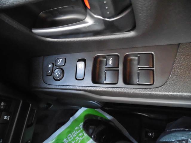 ハスラー ハイブリッドＧ　４ＷＤ　届出済み未使用車　セーフティサポート付き　　ツートンカラー　プッシュスタート　シートヒーター　オートライト　オートエアコン（31枚目）