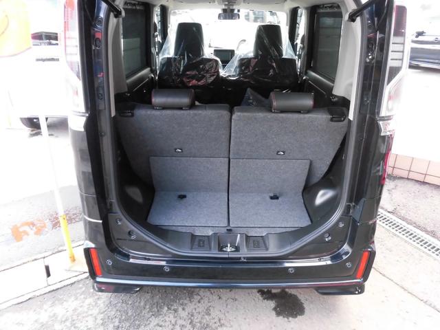 スペーシアカスタム ハイブリッドＸＳターボ　４ＷＤ　ナビ　ＥＴＣ　両側パワースライドドア　プッシュスタート　クルーズコントロール　ターボ　オートライト　オートエアコン　シートヒーター（8枚目）