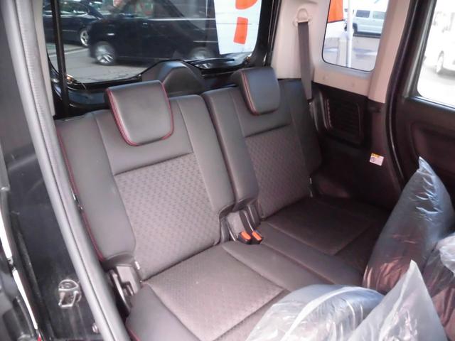 スペーシアカスタム ハイブリッドＸＳターボ　４ＷＤ　ナビ　ＥＴＣ　両側パワースライドドア　プッシュスタート　クルーズコントロール　ターボ　オートライト　オートエアコン　シートヒーター（11枚目）