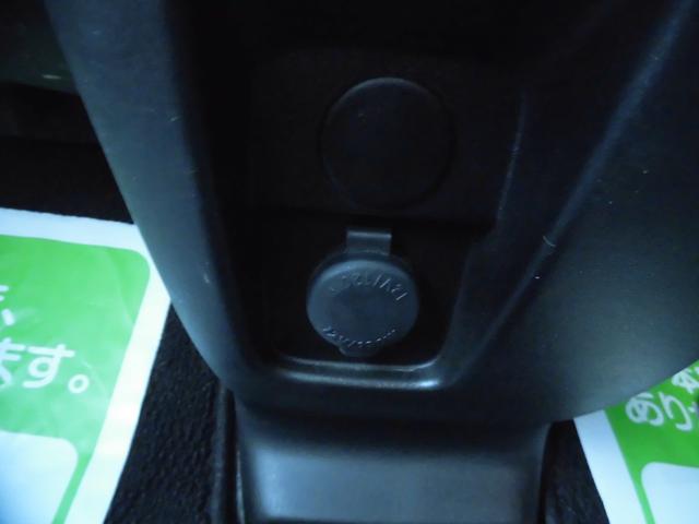 スペーシアカスタム ハイブリッドＸＳターボ　４ＷＤ　ナビ　ＥＴＣ　両側パワースライドドア　プッシュスタート　クルーズコントロール　ターボ　オートライト　オートエアコン　シートヒーター（18枚目）