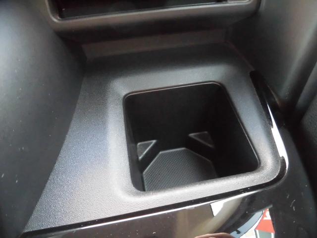 スペーシアカスタム ハイブリッドＸＳターボ　４ＷＤ　ナビ　ＥＴＣ　両側パワースライドドア　プッシュスタート　クルーズコントロール　ターボ　オートライト　オートエアコン　シートヒーター（25枚目）