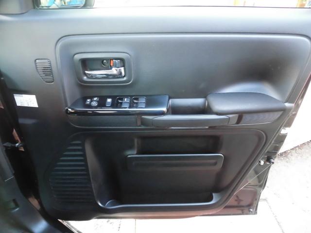 スペーシアカスタム ハイブリッドＸＳターボ　４ＷＤ　ナビ　ＥＴＣ　両側パワースライドドア　プッシュスタート　クルーズコントロール　ターボ　オートライト　オートエアコン　シートヒーター（30枚目）