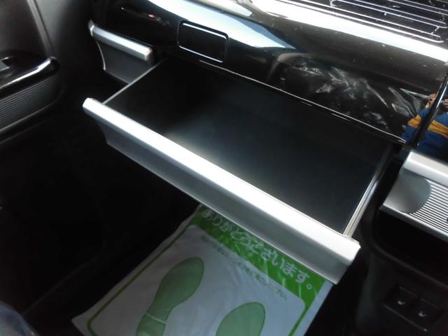 スペーシアカスタム ハイブリッドＸＳターボ　４ＷＤ　ナビ　ＥＴＣ　両側パワースライドドア　プッシュスタート　クルーズコントロール　ターボ　オートライト　オートエアコン　シートヒーター（32枚目）