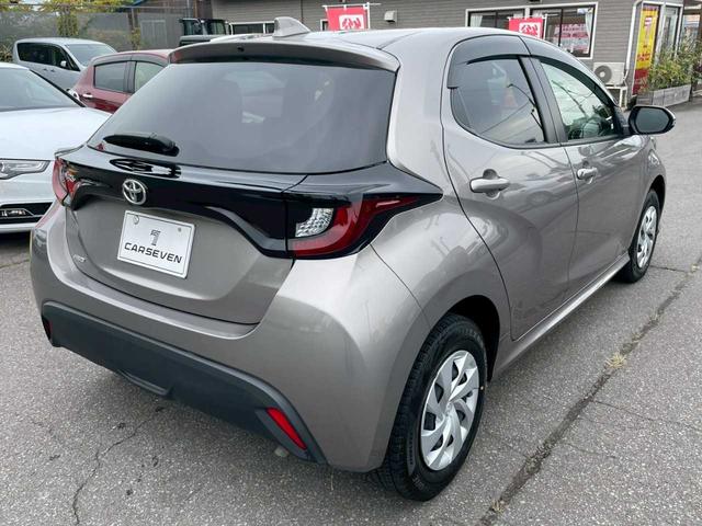 ヤリス Ｘ　禁煙車／４ＷＤ／寒冷地仕様／スタッドレス付属／セーフティセンス／衝突被害軽減ブレーキ／純正ナビ／バックカメラ／ＵＳＢ電源／オートハイビーム／レーンアシスト（2枚目）