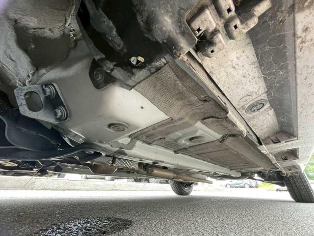 ヤリス Ｘ　禁煙車／４ＷＤ／寒冷地仕様／スタッドレス付属／セーフティセンス／衝突被害軽減ブレーキ／純正ナビ／バックカメラ／ＵＳＢ電源／オートハイビーム／レーンアシスト（45枚目）