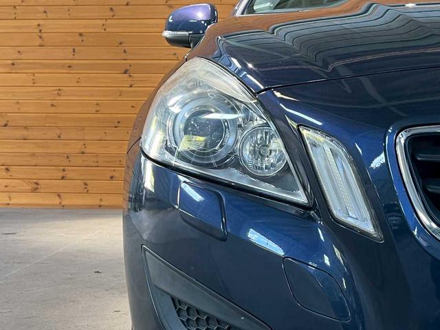 V60 T4 純正ナビ/バックカメラ/Bluetooth接続/ドライブレコーダー装着/プッシュスタート式/衝突軽減システム/電動革シート/障害物センサー/ブラインドスポットモニター/純正アルミ(54枚目)