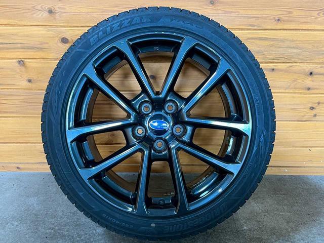 ＷＲＸ Ｓ４ ２．０ＧＴ－Ｓアイサイト　禁煙車／後期モデル／スタッドレス付属／エンジンスターター／純正８型ナビ／Ｂｌｕｅｔｏｏｔｈ接続／ブラインドスポットモニター／ＵＳＢ電源／ＥＴＣ２．０／クリアランスソナー／ＲＡＹＳ１８インチ鍛造ホイール（6枚目）