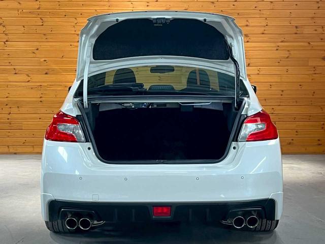 ＷＲＸ Ｓ４ ２．０ＧＴ－Ｓアイサイト　禁煙車／後期モデル／スタッドレス付属／エンジンスターター／純正８型ナビ／Ｂｌｕｅｔｏｏｔｈ接続／ブラインドスポットモニター／ＵＳＢ電源／ＥＴＣ２．０／クリアランスソナー／ＲＡＹＳ１８インチ鍛造ホイール（17枚目）